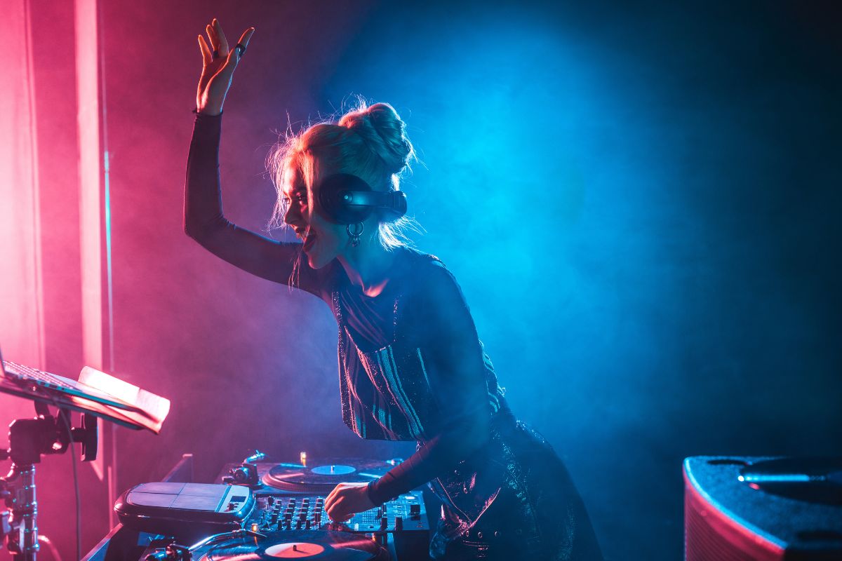 Lee más sobre el artículo Inteligencia Artificial y Creación de Música para Pymes